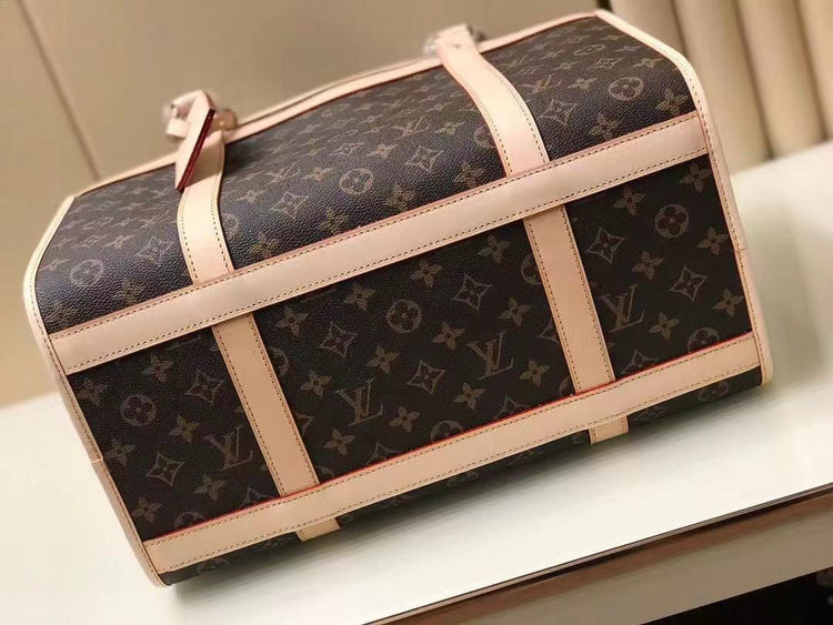 LV Luxury Dog Transporter